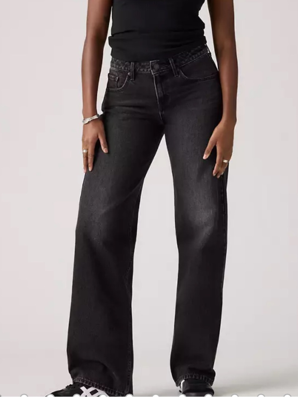 Levi’s Low Loose Wide Leg Jeans in Washed Black size 31